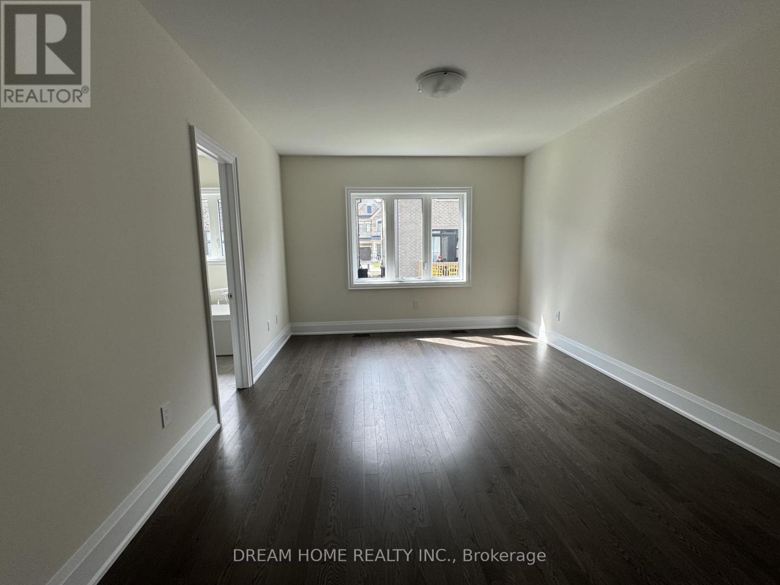 84 Tempel Street, Richmond Hill, Ontario  L4E 1K6 - Photo 6 - N13877918