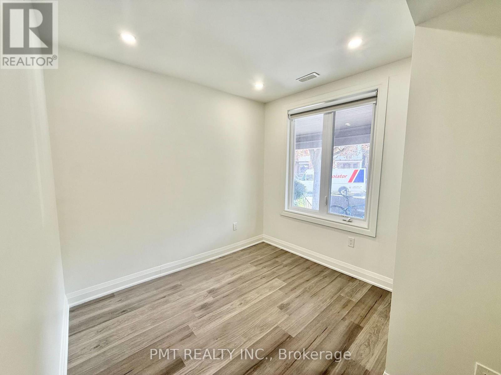 Main - 8 Rusholme Park Crescent, Toronto, Ontario  M6J 2C9 - Photo 7 - C13677188