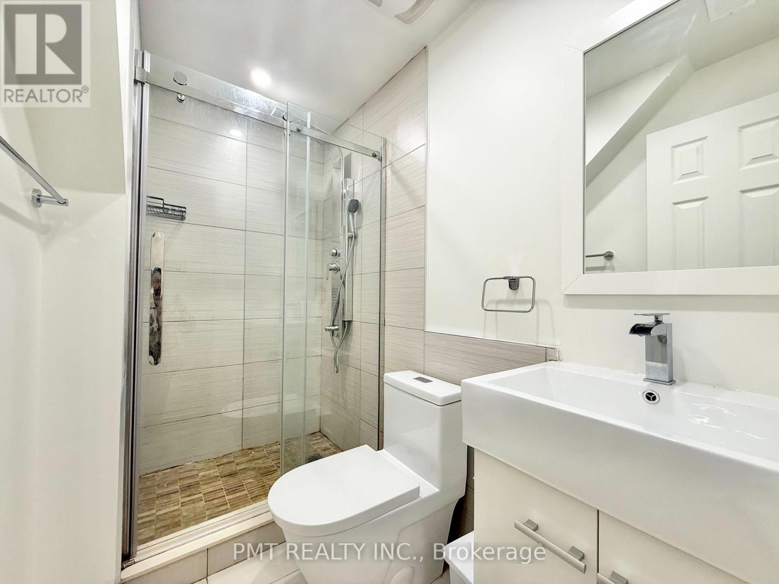 Main - 8 Rusholme Park Crescent, Toronto, Ontario  M6J 2C9 - Photo 8 - C13677188
