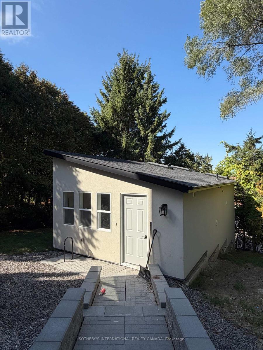 5 - 60 Cannon Road, Toronto, Ontario  M8Y 1S1 - Photo 2 - W13877908