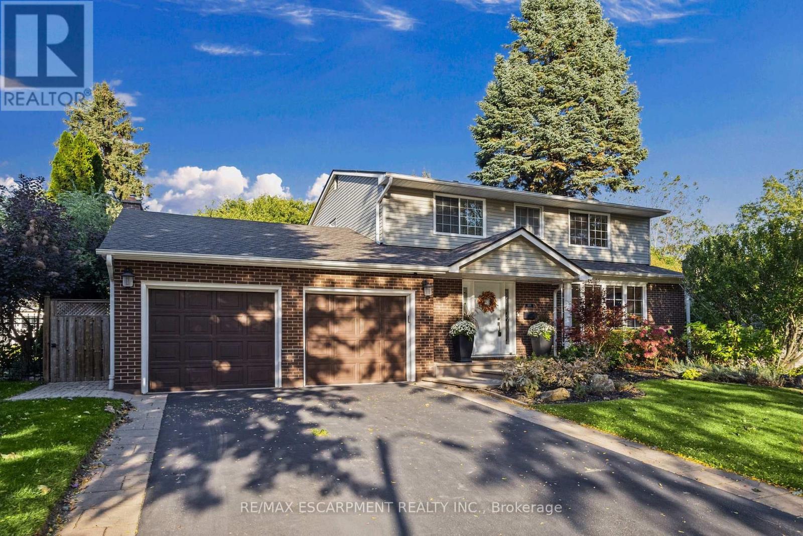 609 Cherrywood Drive, Burlington, Ontario  L7T 3W9 - Photo 1 - W13877938