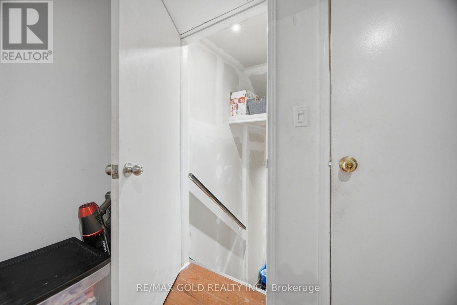 83 Clarion Road, Toronto, Ontario  M9R 3Y6 - Photo 34 - W13877962