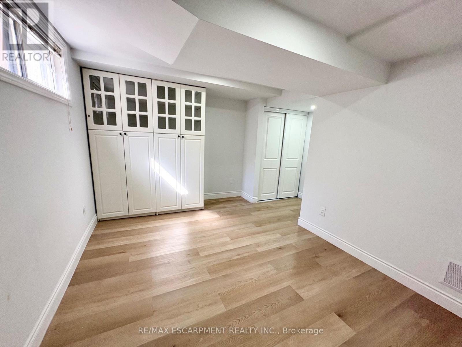 Lower - 292 Woodward Avenue, Milton, Ontario  L9T 1V2 - Photo 12 - W13877976