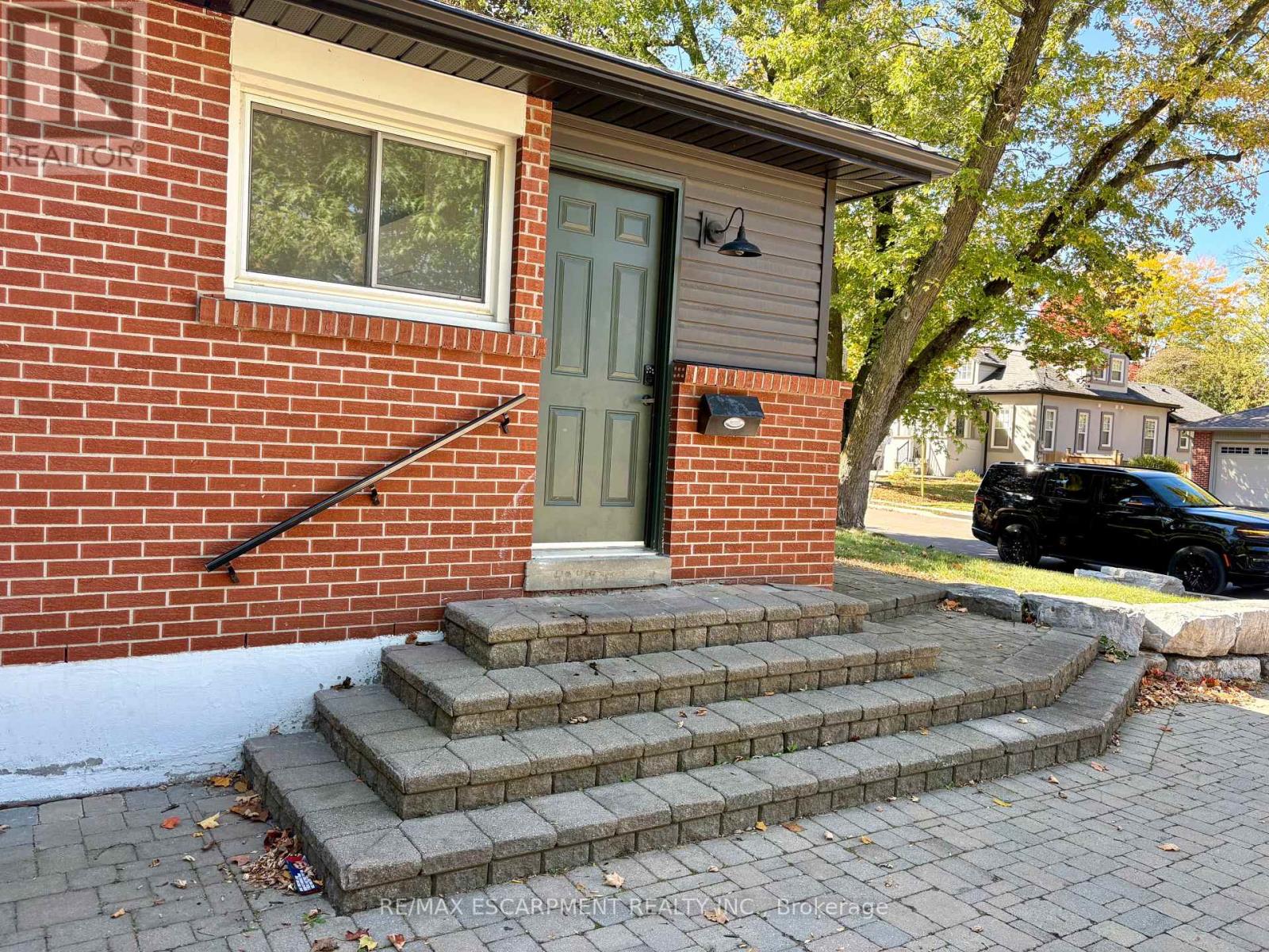 Lower - 292 Woodward Avenue, Milton, Ontario  L9T 1V2 - Photo 3 - W13877976