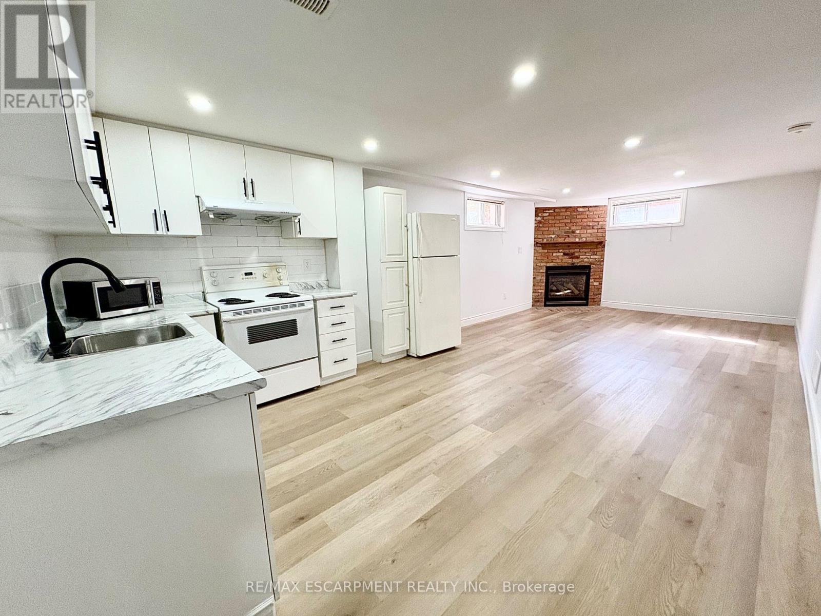 Lower - 292 Woodward Avenue, Milton, Ontario  L9T 1V2 - Photo 6 - W13877976