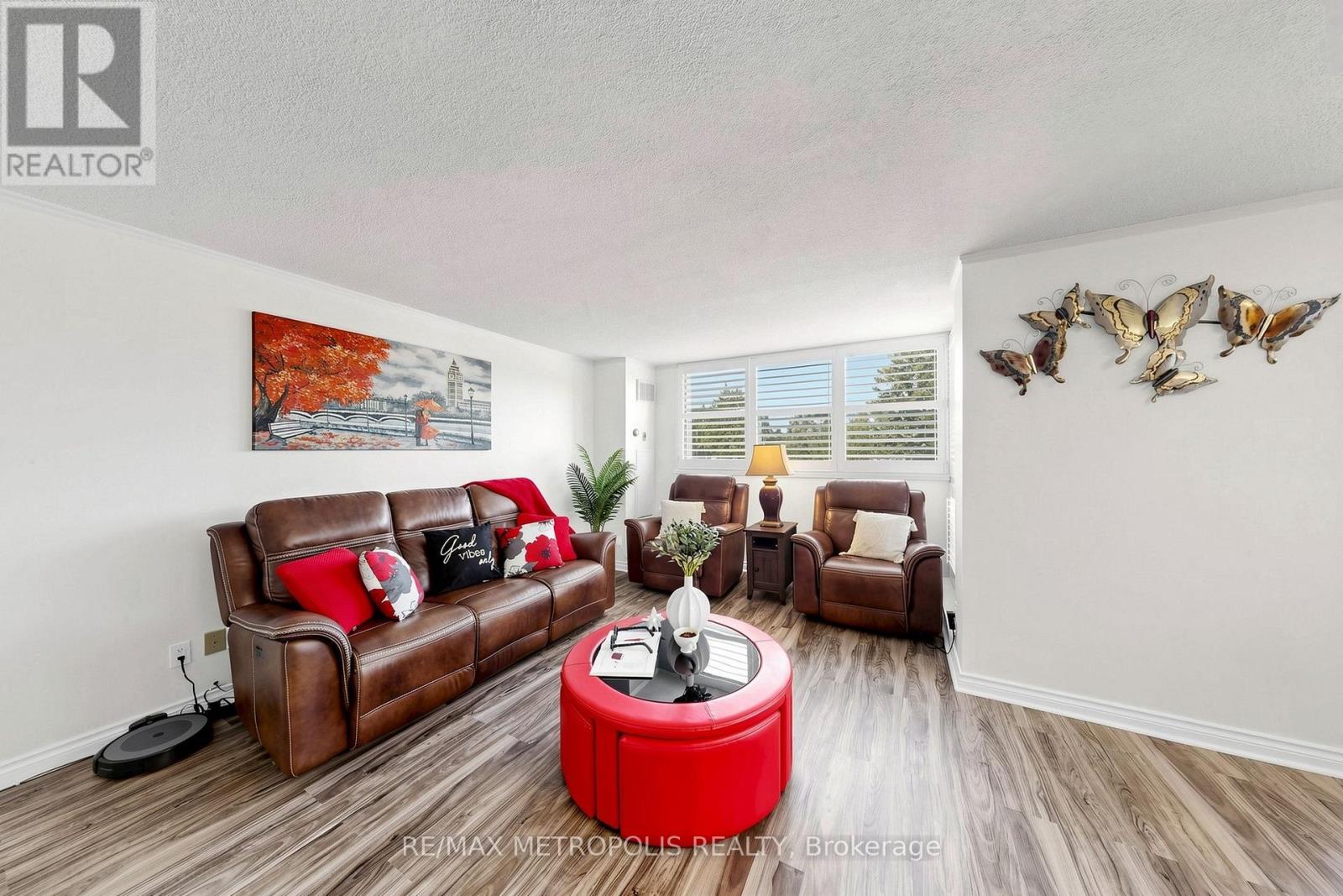 207 - 1111 Bough Beeches Boulevard, Mississauga, Ontario  L4W 4N1 - Photo 7 - W13877978