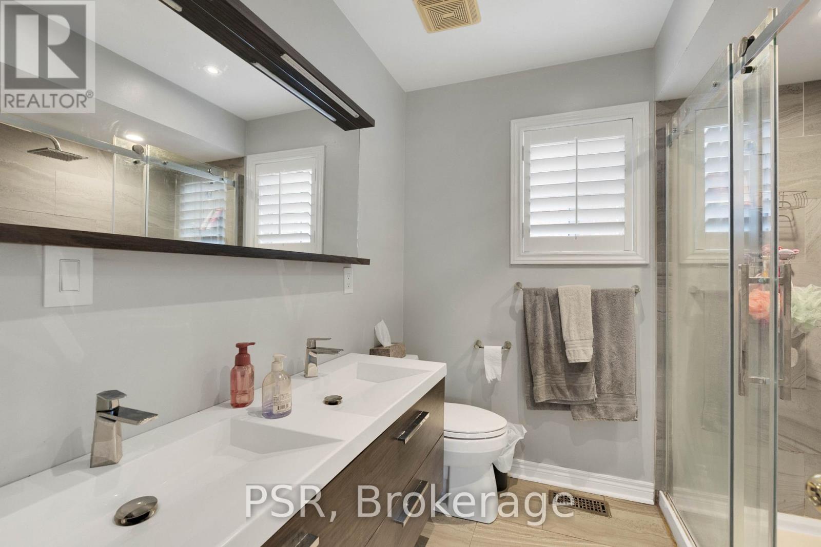 10 Baccarat Crescent, Brampton, Ontario  L7A 1K7 - Photo 32 - W13877988