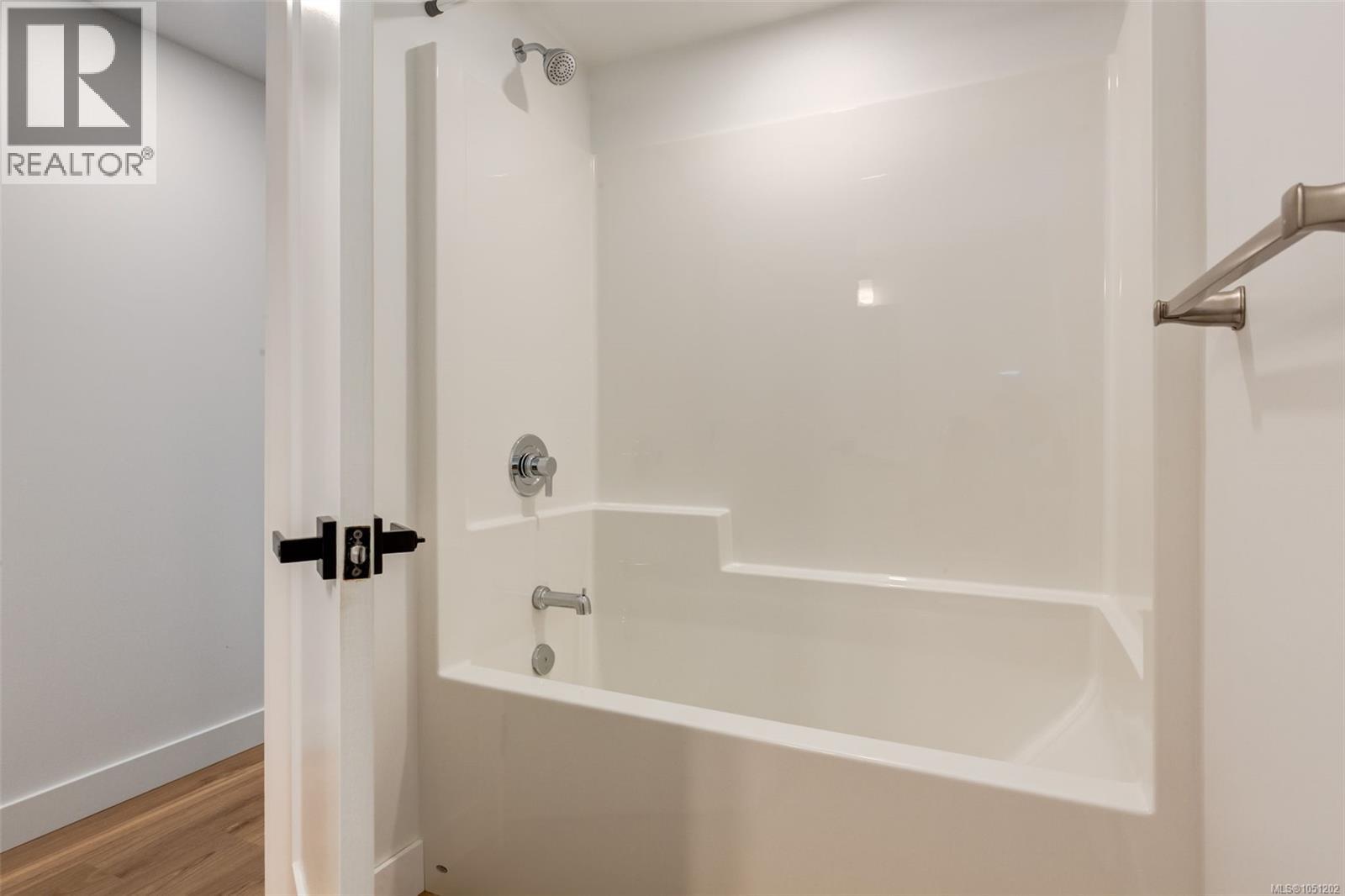 70 2785 Wallbank Rd