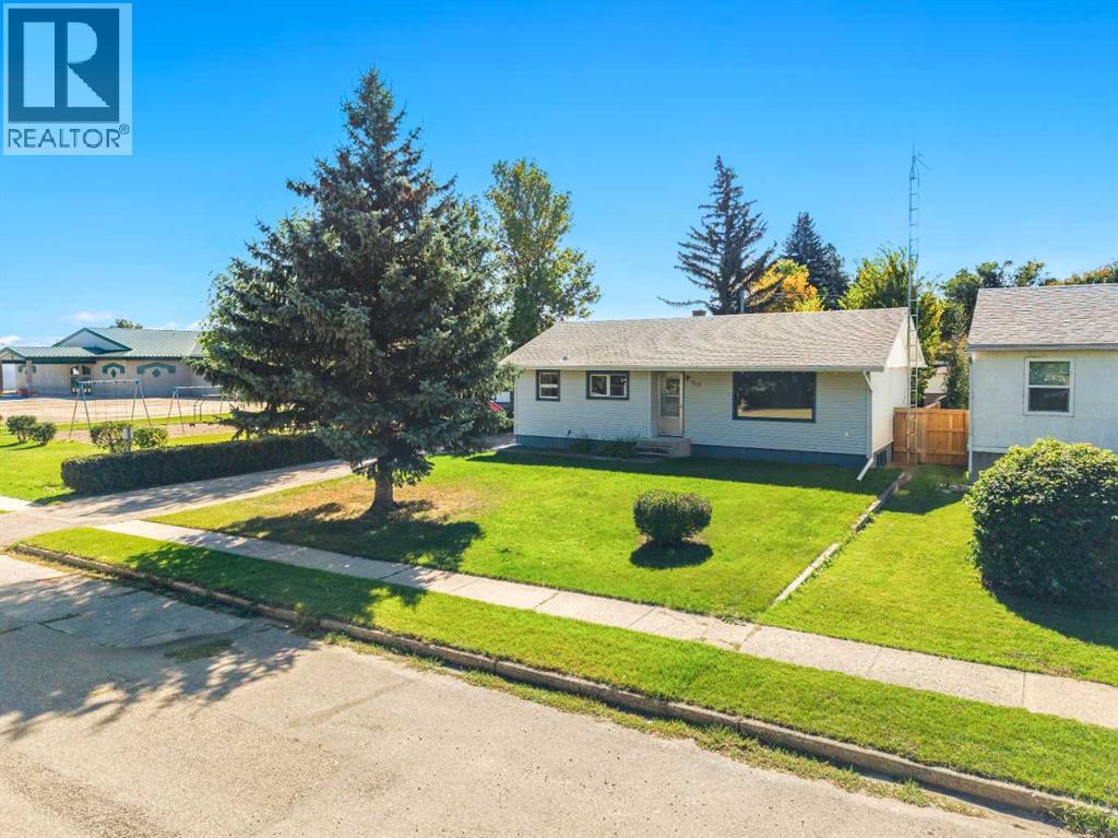 223 Allison Street, Acme, Alberta  T0M 0A0 - Photo 1 - A2348673