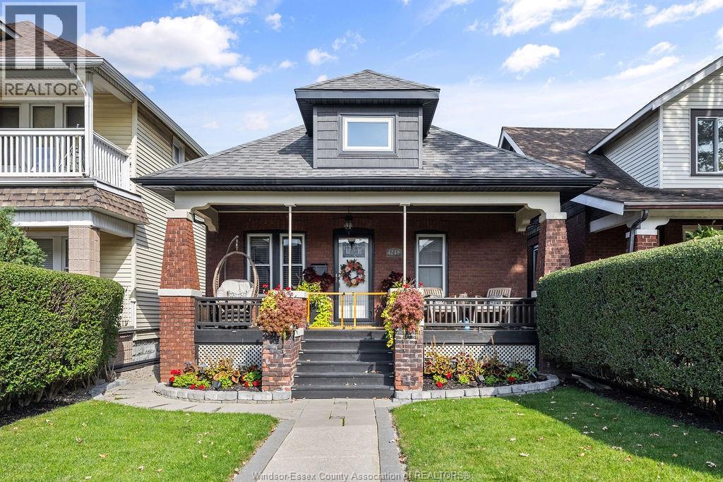 1248 GLADSTONE AVENUE, Windsor, Ontario