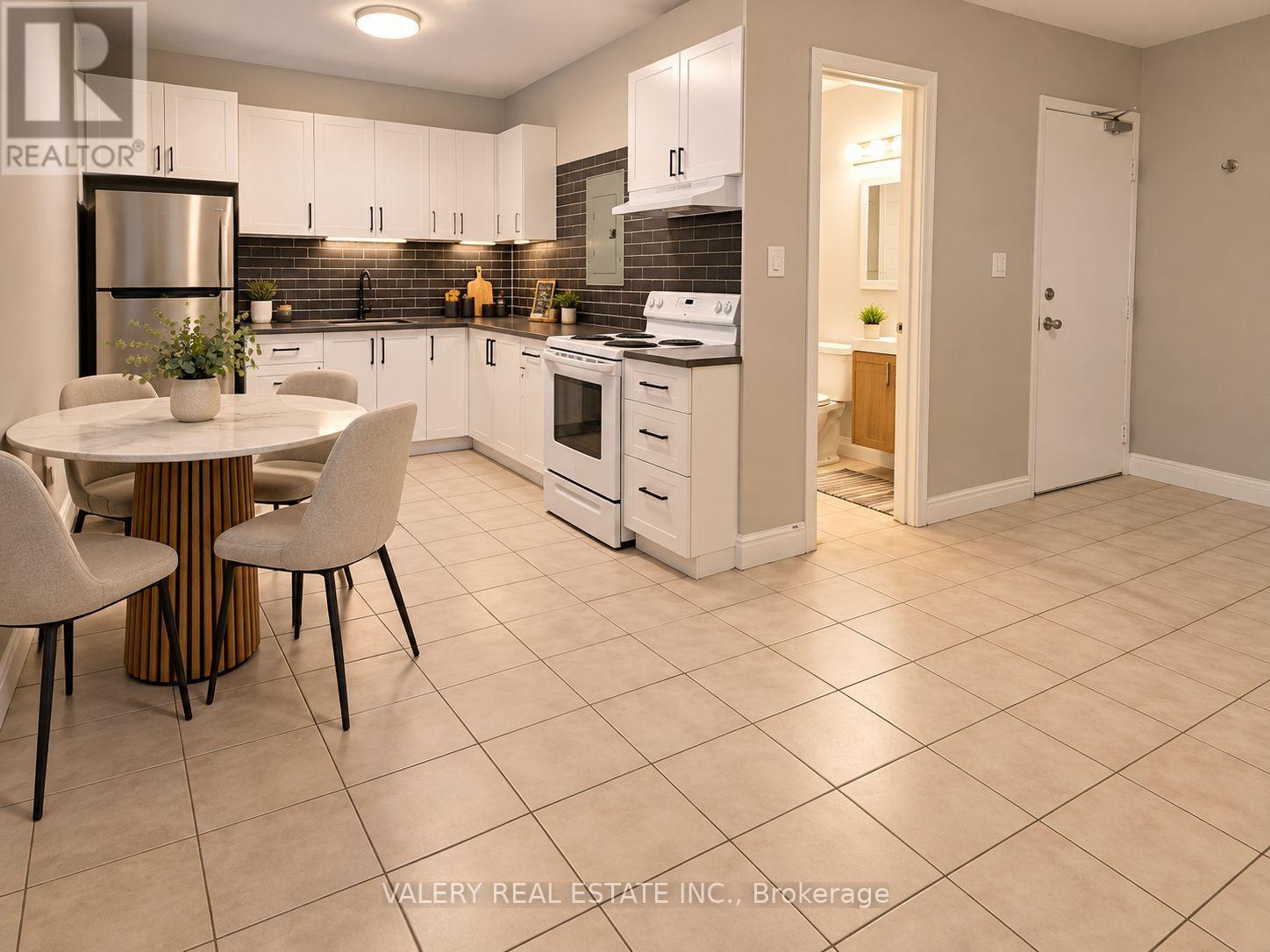 B3 - 815 Kennedy Road, Toronto, Ontario  M1K 2E3 - Photo 2 - E13864466