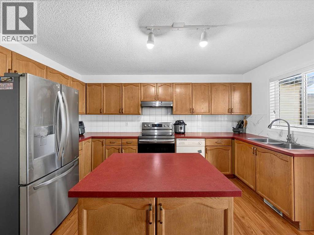 421 Martindale Drive NE, Calgary, Alberta  T3J 3Z8 - Photo 16 - A2351246
