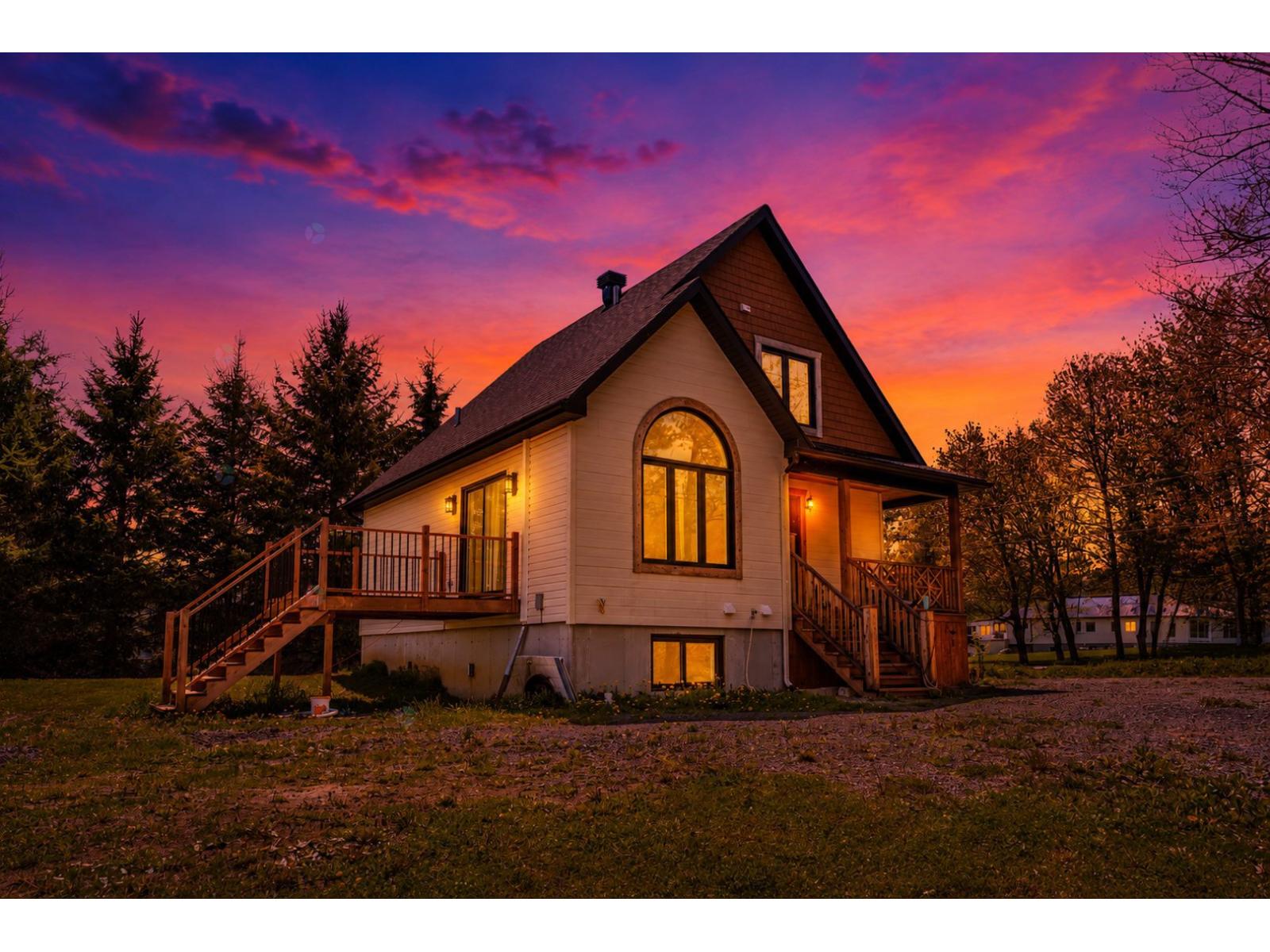 1271 Rue Pernaud Saint-Lin/Laurentides Quebec Canada J5M1G9 2