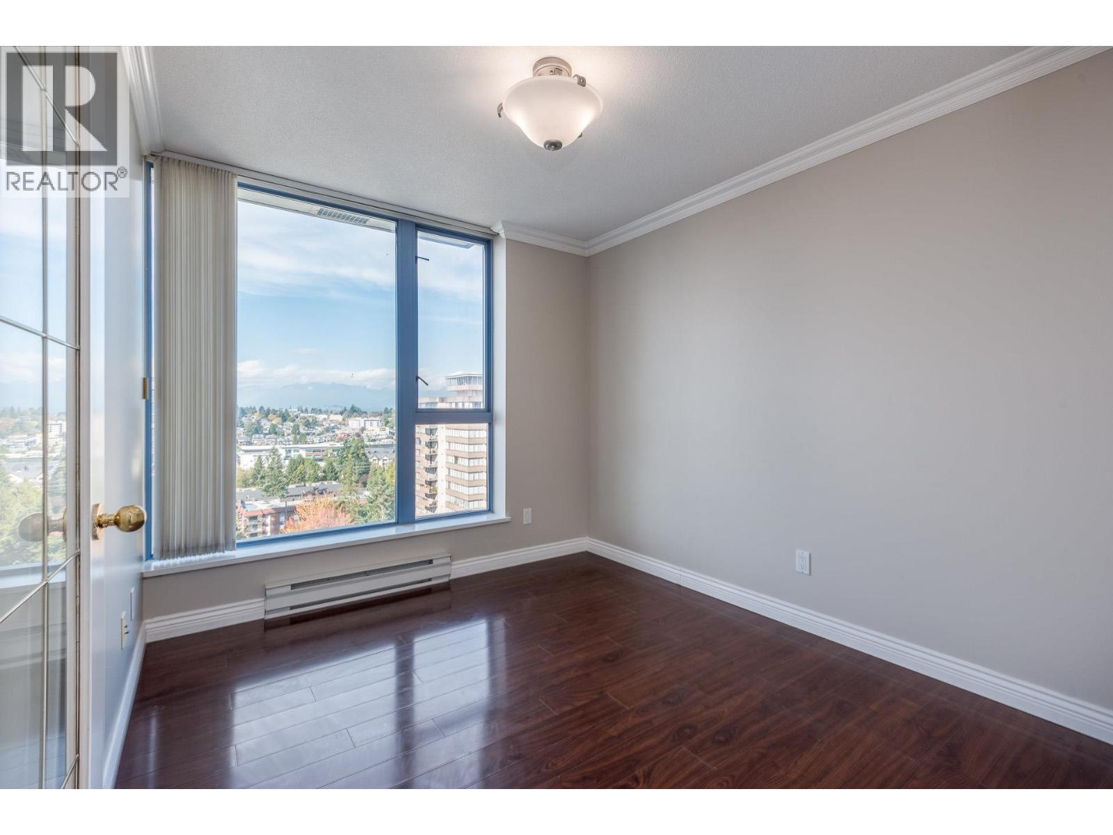 1701 739 PRINCESS STREET