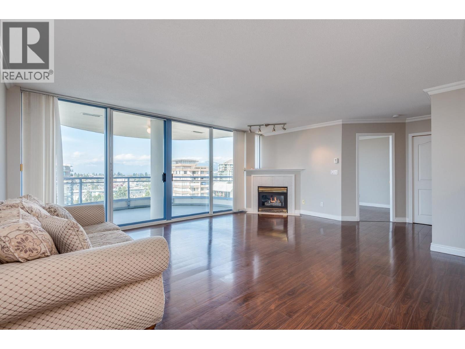 1701 739 PRINCESS STREET