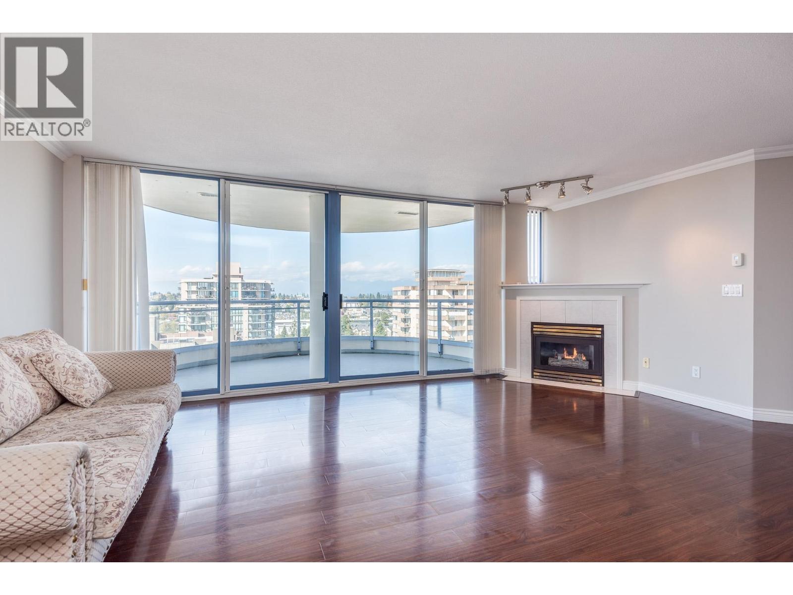 1701 739 PRINCESS STREET