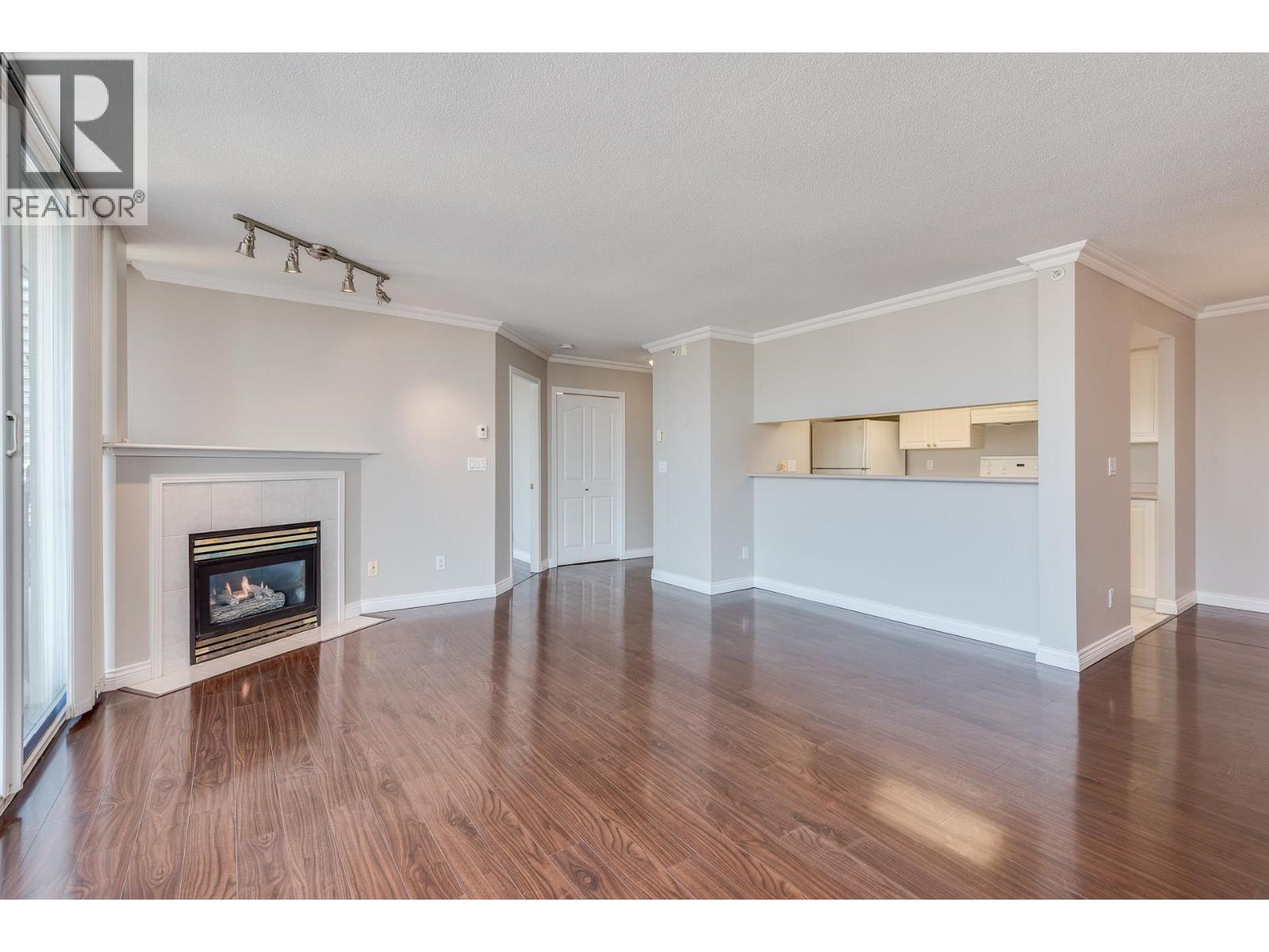 1701 739 PRINCESS STREET