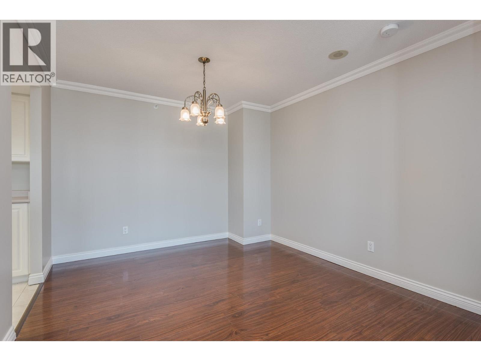 1701 739 PRINCESS STREET