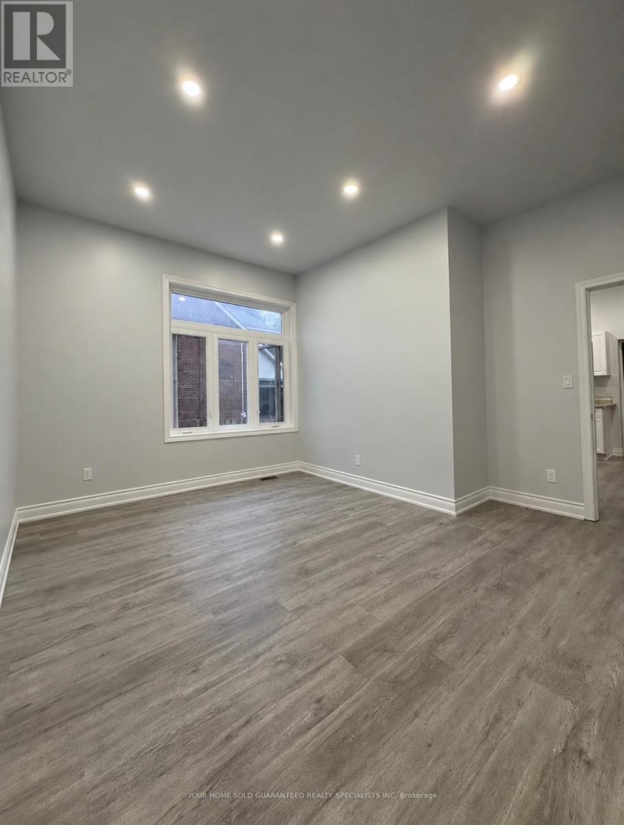 First Floor - 243 Woodfield Road, Toronto, Ontario  M4L 2W8 - Photo 4 - E13877916