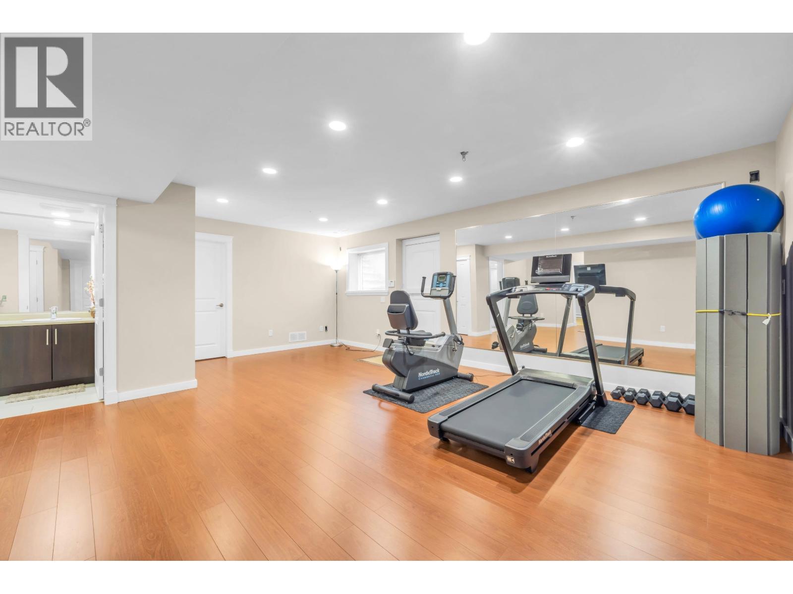 4294 Price Crescent, Burnaby, British Columbia  V5G 2N2 - Photo 30 - R3173855