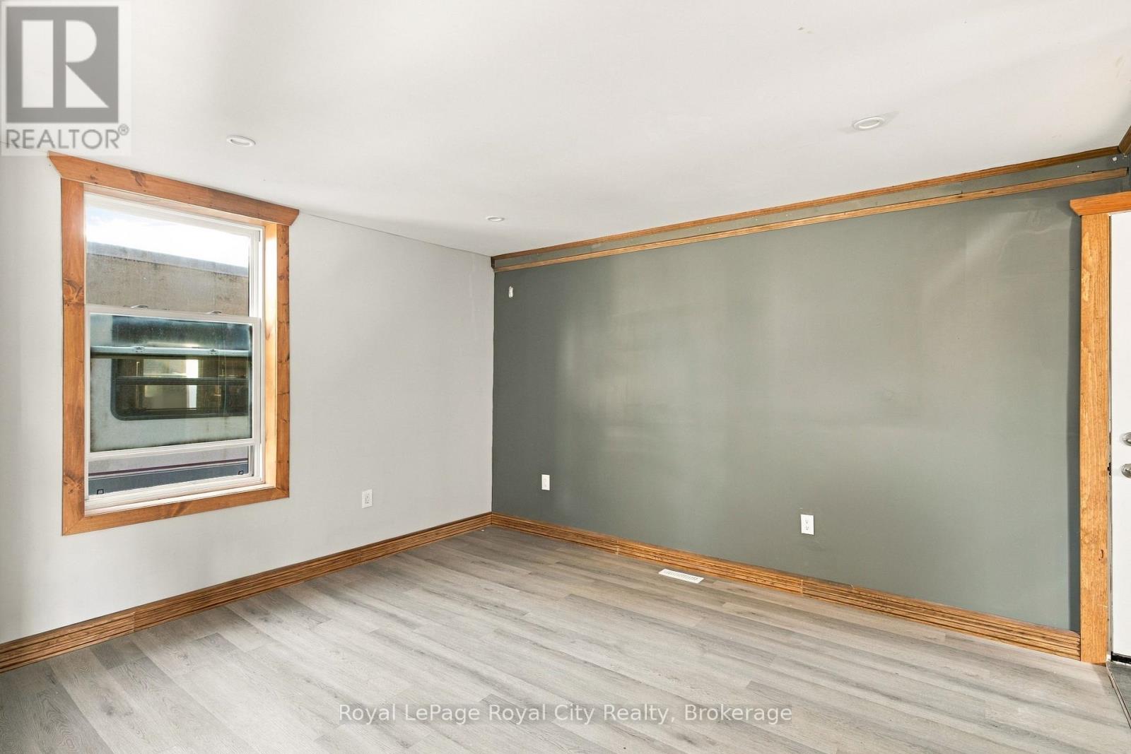 380 Livingstone Avenue N, North Perth, Ontario N4W 1R2 - Photo 13 - X13878124