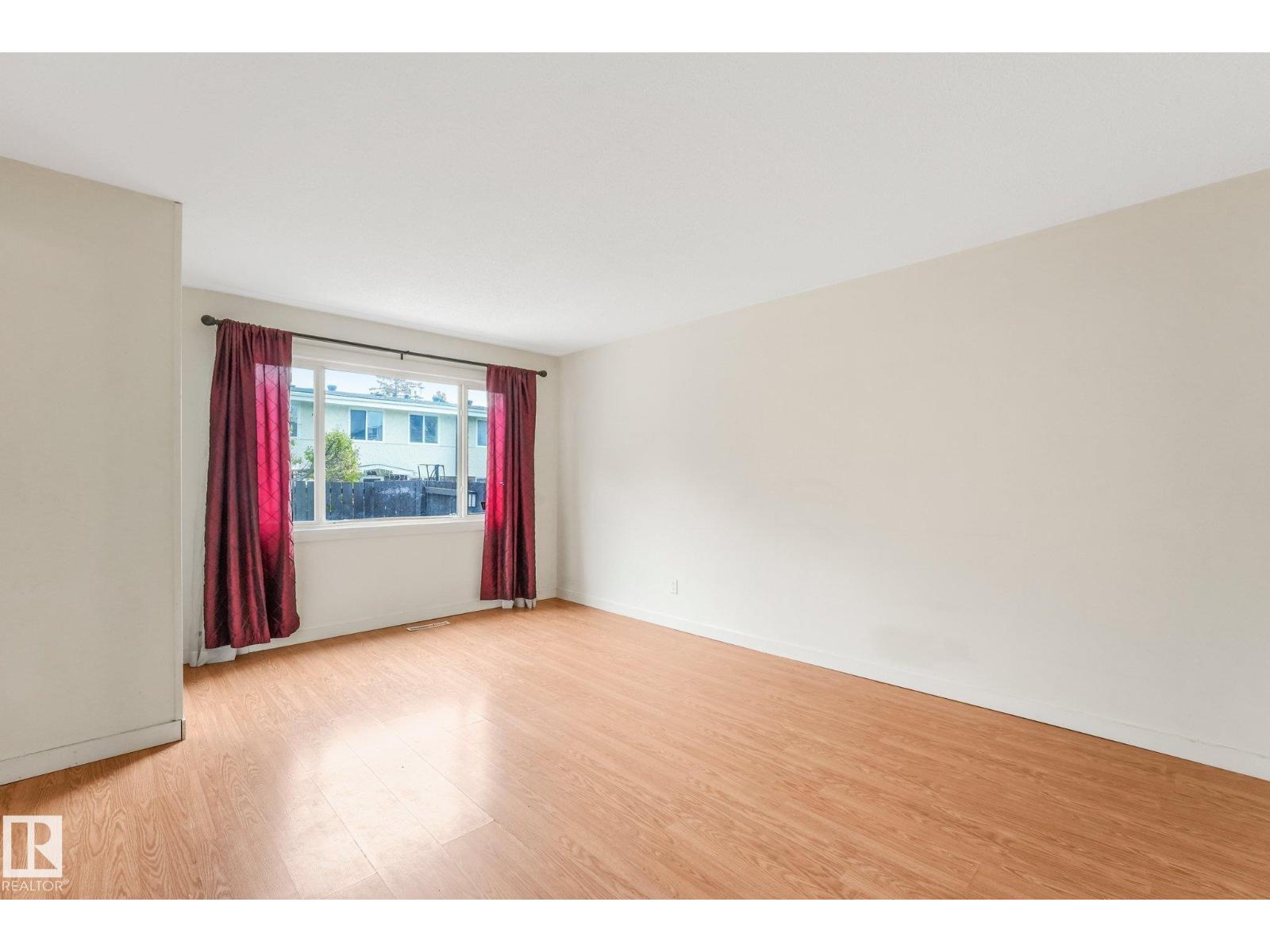 144 ROSELAND VG NW