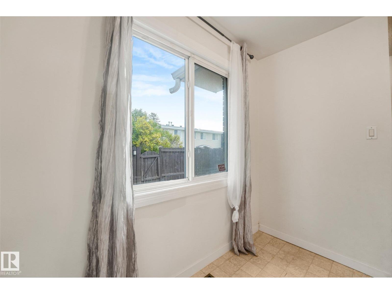 144 ROSELAND VG NW