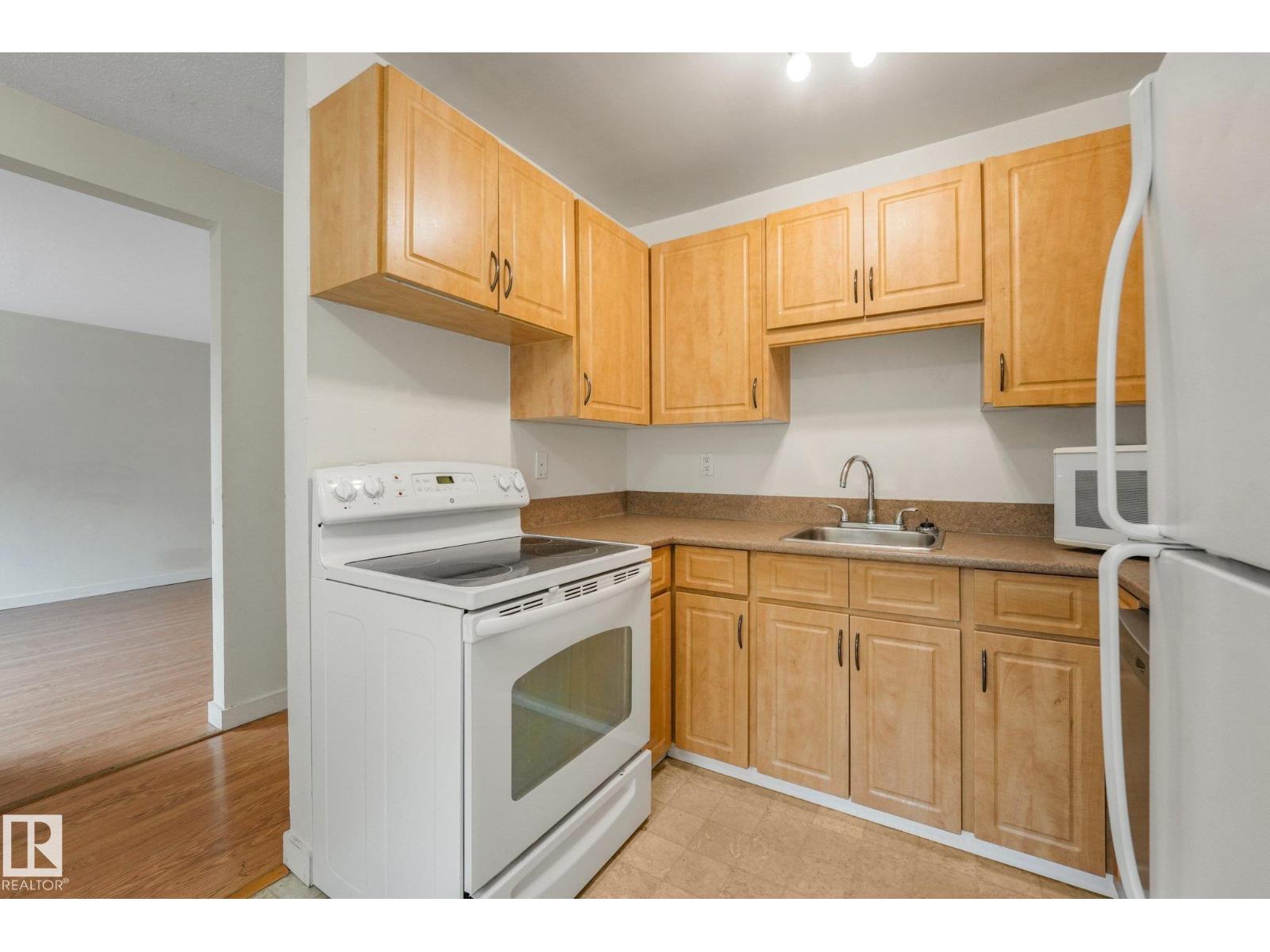 144 ROSELAND VG NW