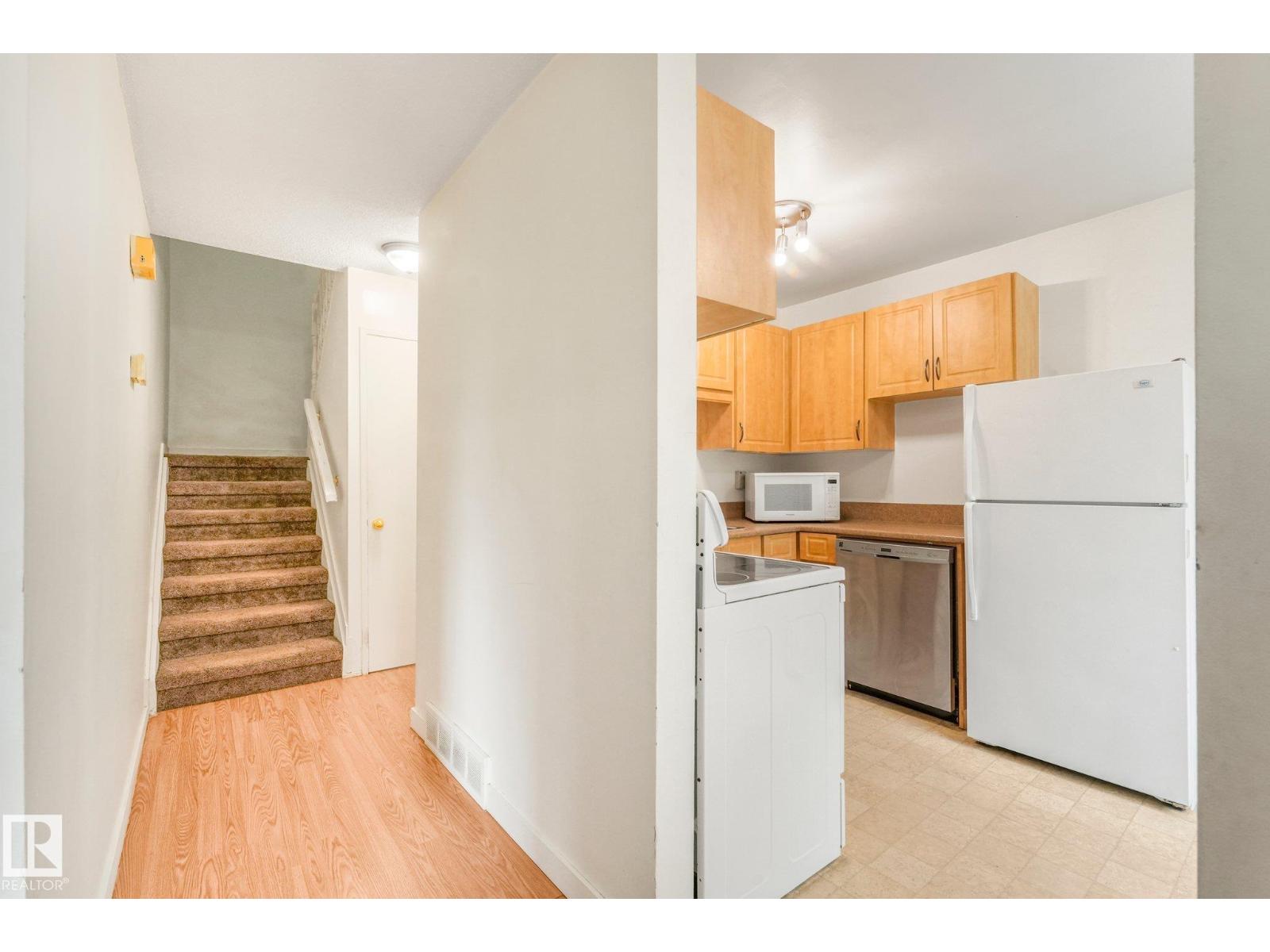 144 ROSELAND VG NW