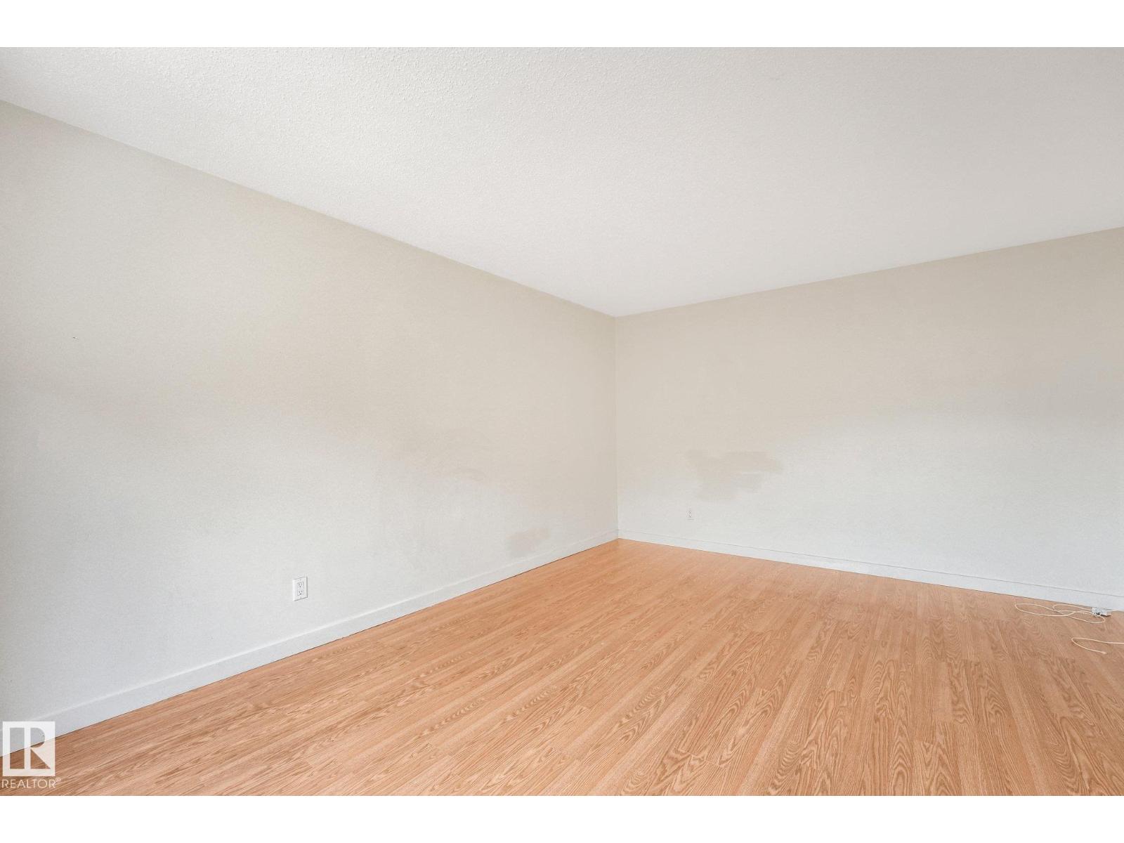 144 ROSELAND VG NW