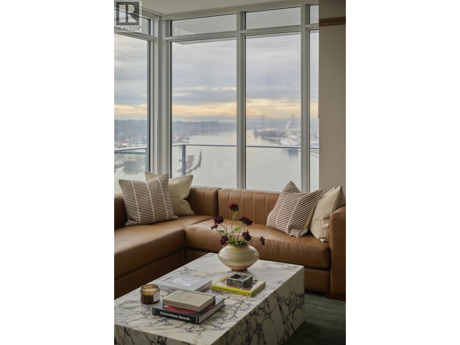 1707 660 Quayside Drive, New Westminster, British Columbia  V3M 0P1 - Photo 2 - R3173807