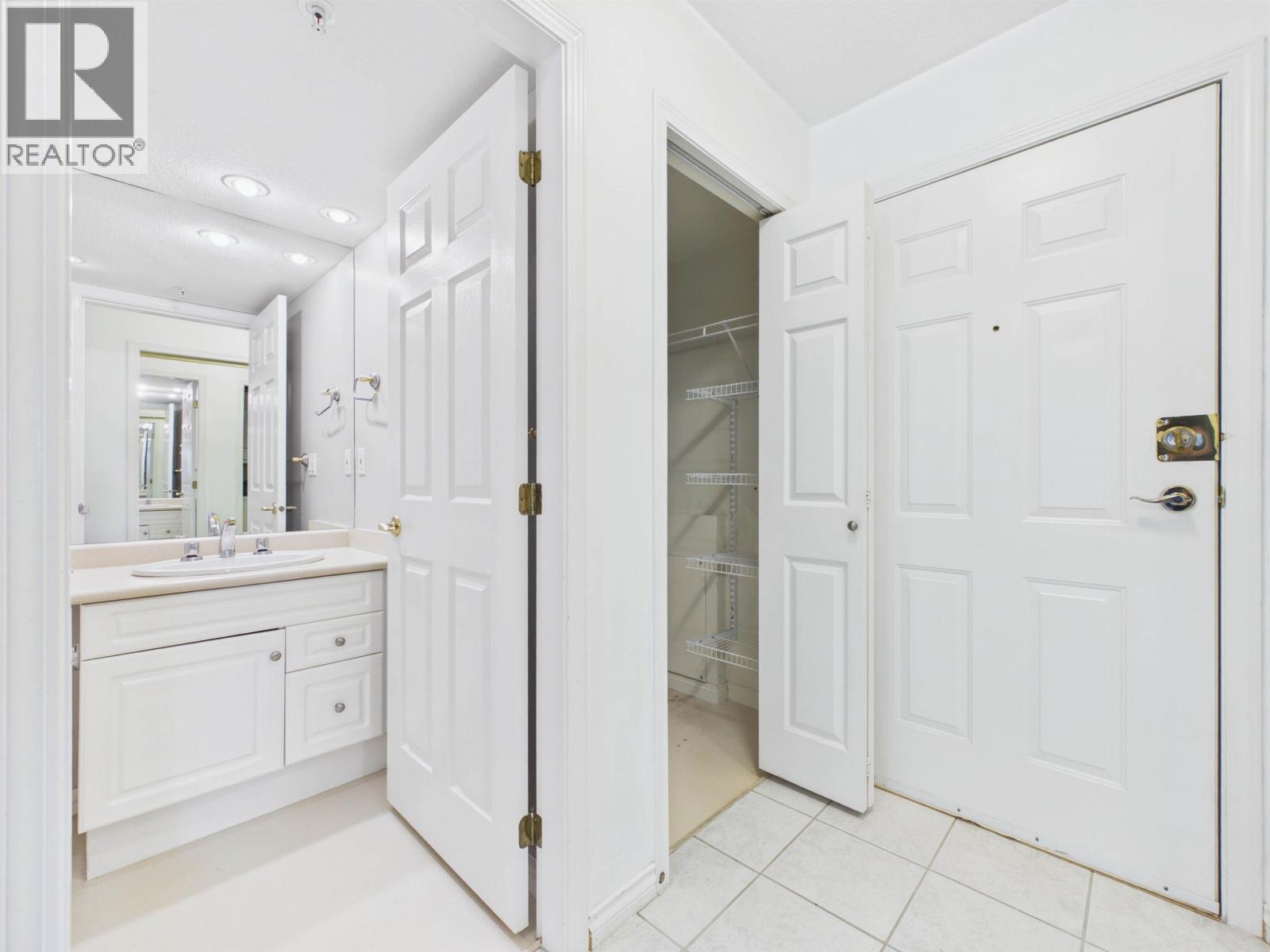 215 12931 Railway Ave Avenue, Richmond, British Columbia  V7E 6M5 - Photo 10 - R3172410