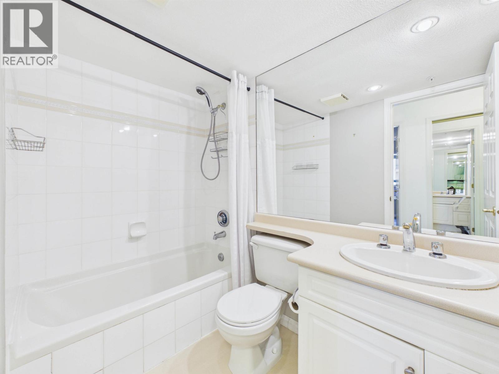 215 12931 Railway Ave Avenue, Richmond, British Columbia  V7E 6M5 - Photo 11 - R3172410