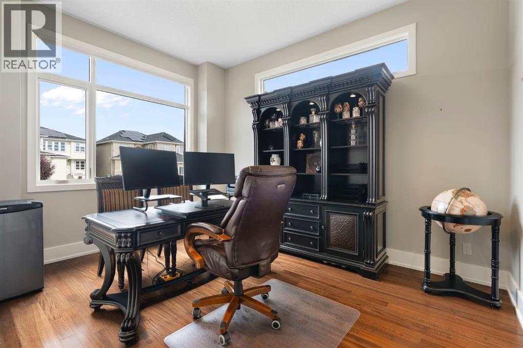 87 Coulee Way SW, Calgary, Alberta  T3H 0S4 - Photo 4 - A2349335