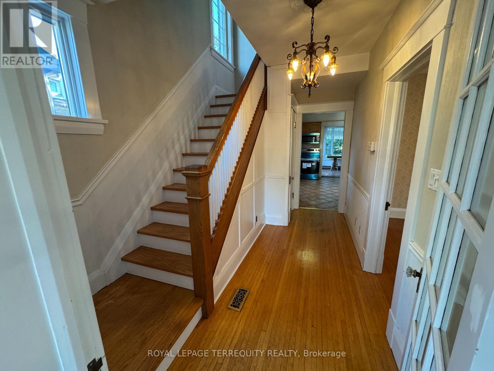 17 Mill Street N, Brampton, Ontario  L6X 1S5 - Photo 6 - W13878068