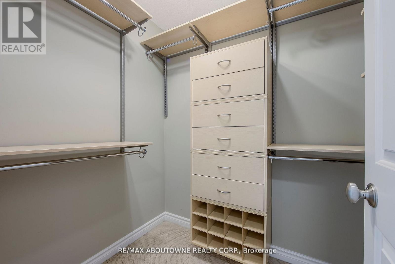 1487 The Links Drive, Oakville, Ontario  L6M 2P2 - Photo 22 - W13878102