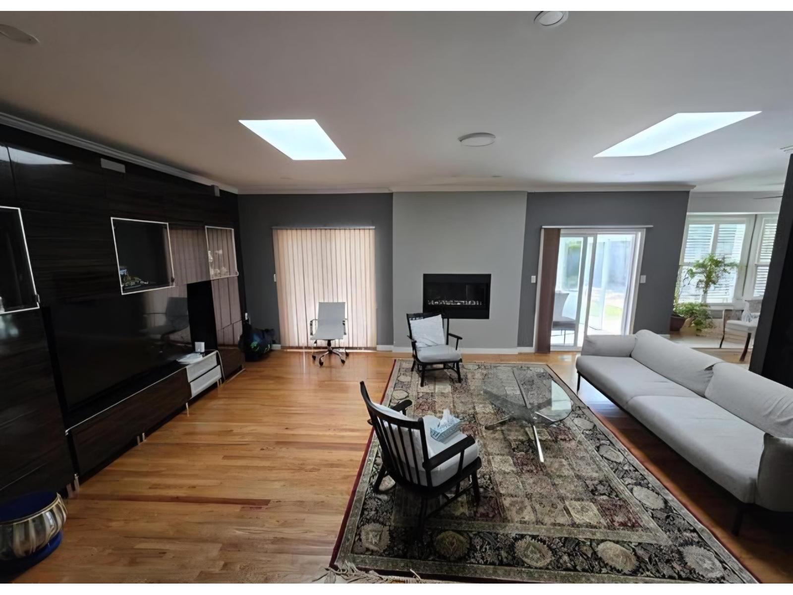 15580 20 Avenue, Surrey, British Columbia  V4A 2A5 - Photo 2 - R3148420