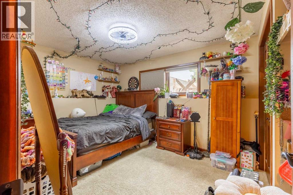 184 Lakhota Crescent W