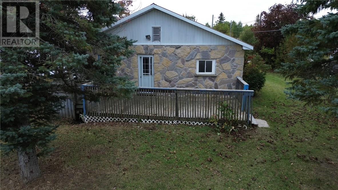 20 Cockburn Street, Little Current, Ontario P0P 1K0 - Photo 2 - 2130855