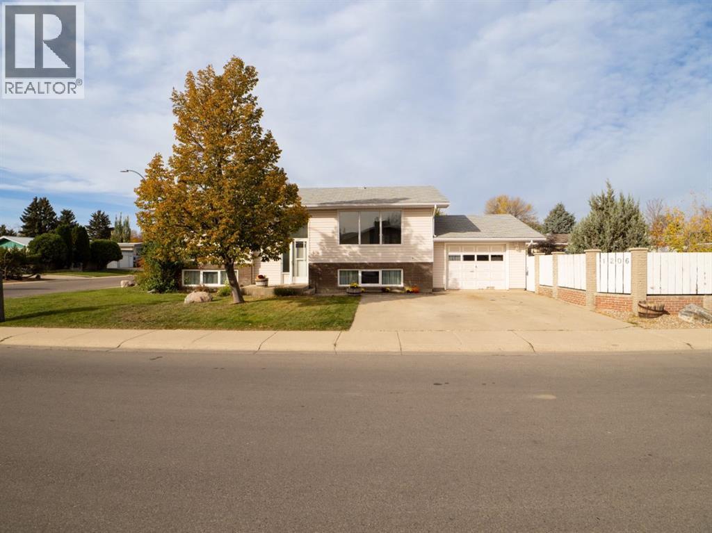 1206 27th Street N