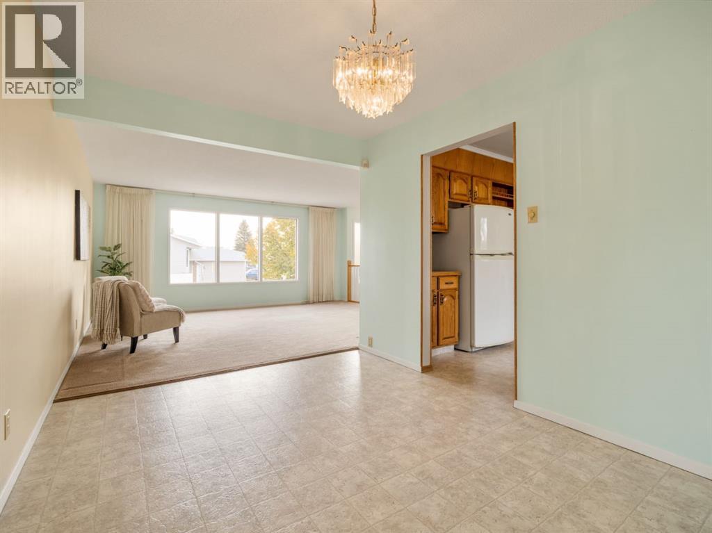 1206 27th Street N
