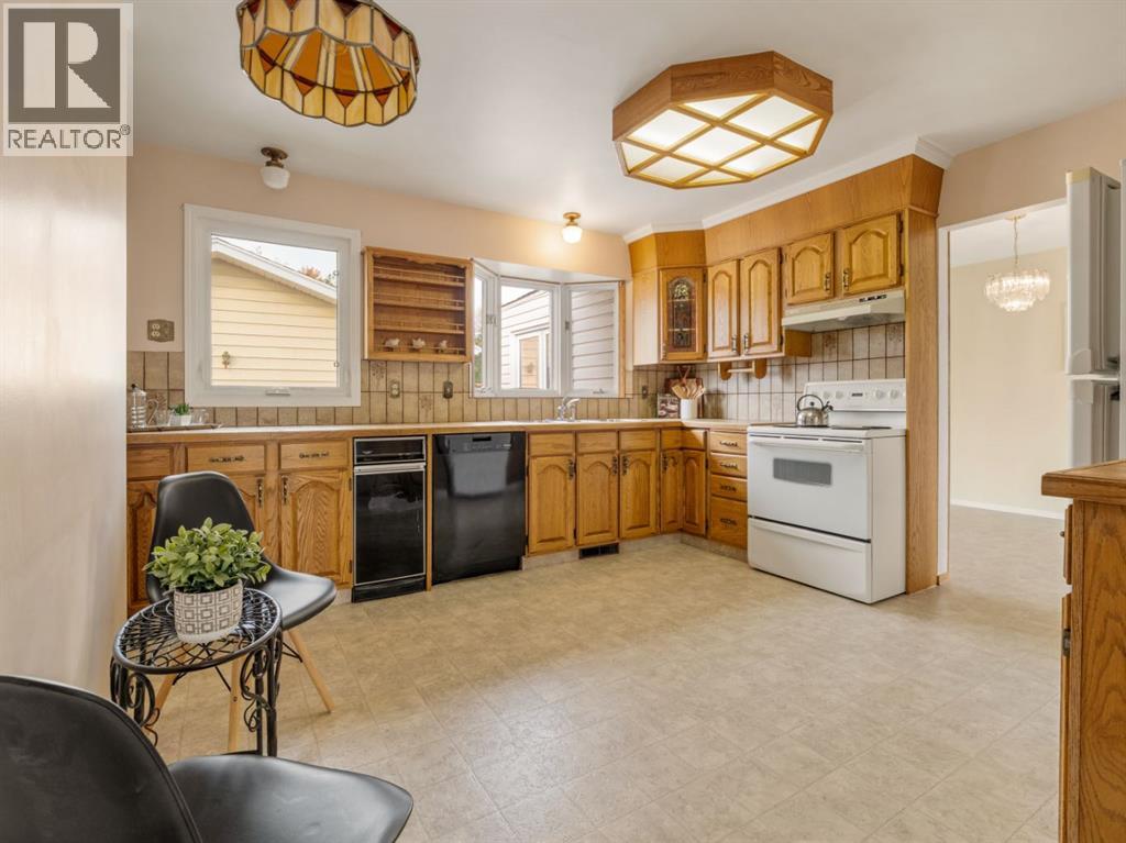 1206 27th Street N