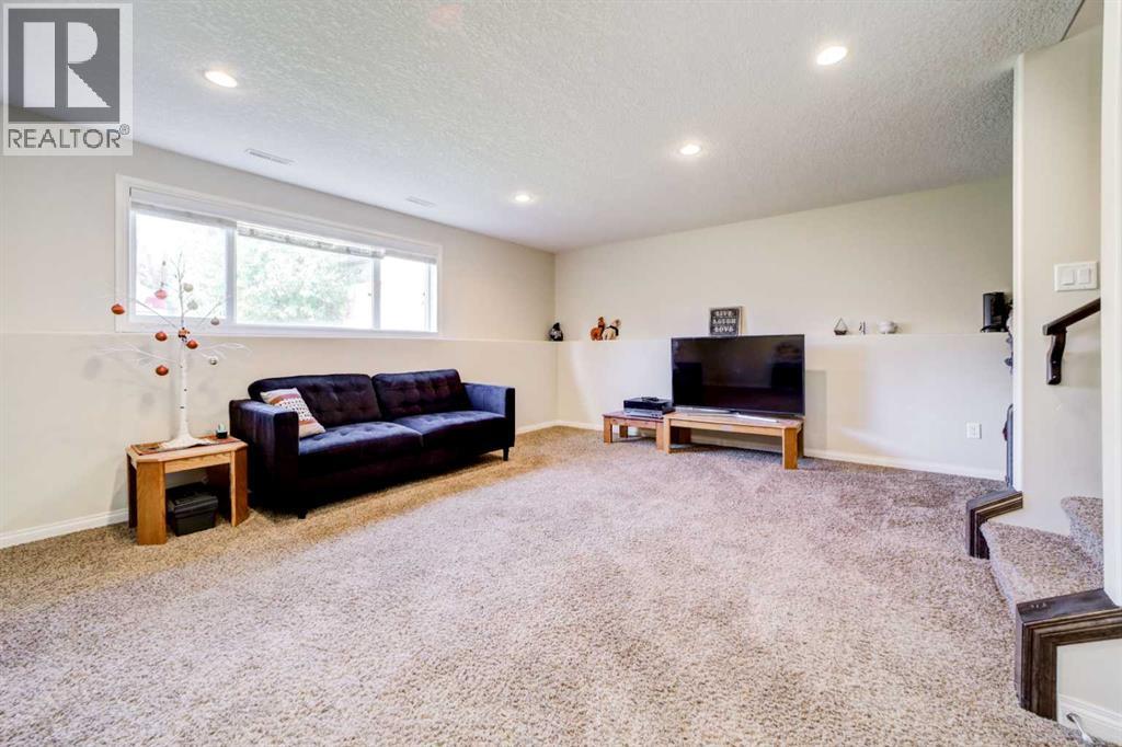 202 Silkstone Road W