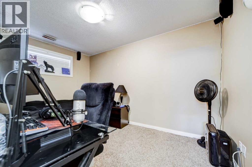 202 Silkstone Road W
