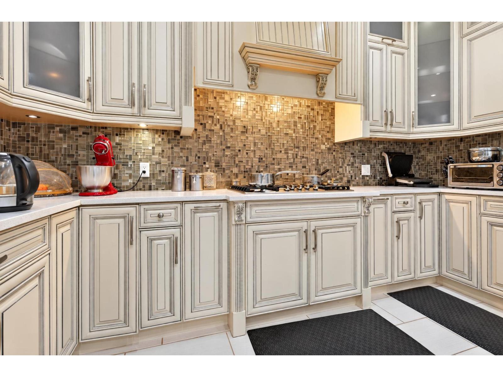 33175 Holman Place, Mission, British Columbia  V2V 0C7 - Photo 15 - R3173863