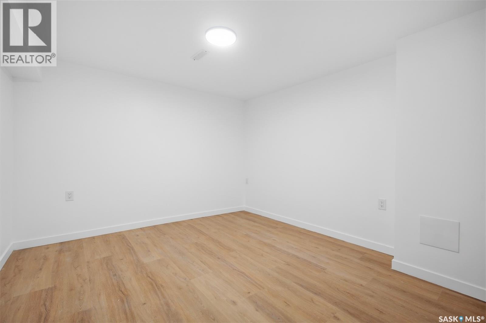 3805 Diefenbaker Drive, Saskatoon, Saskatchewan  S7L 5C6 - Photo 27 - SK050673