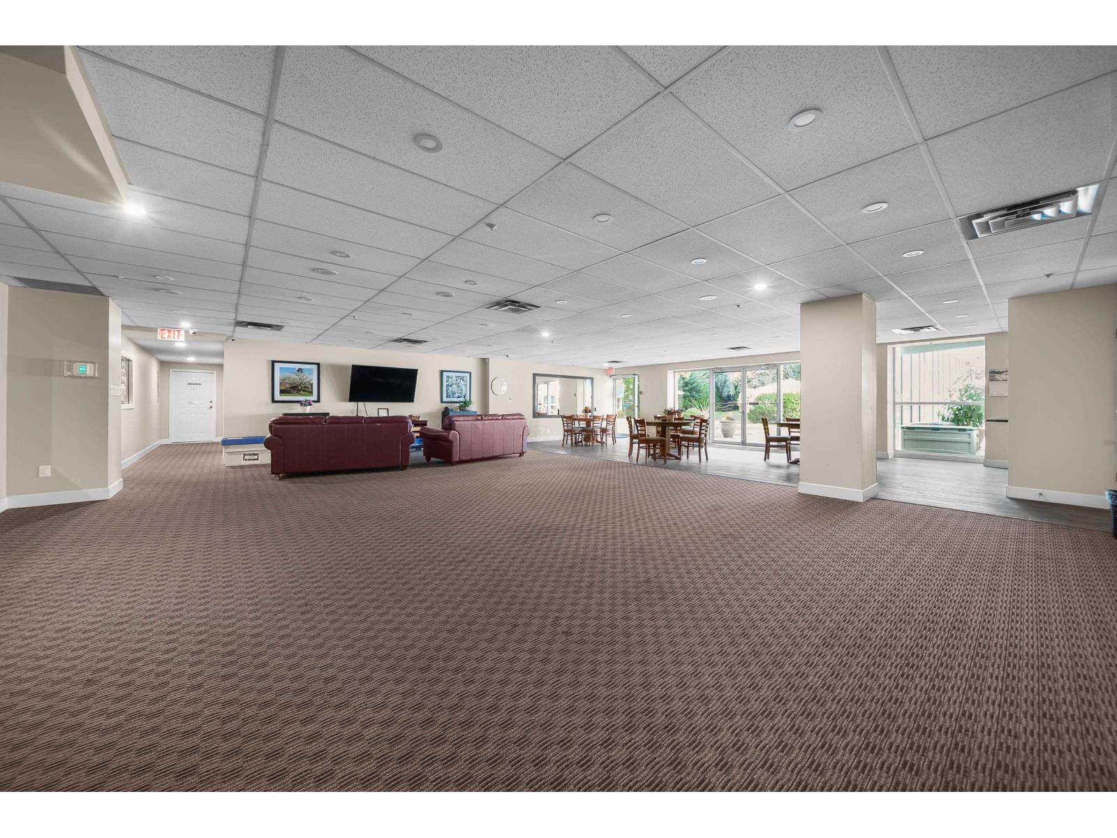 302 3150 GLADWIN ROAD