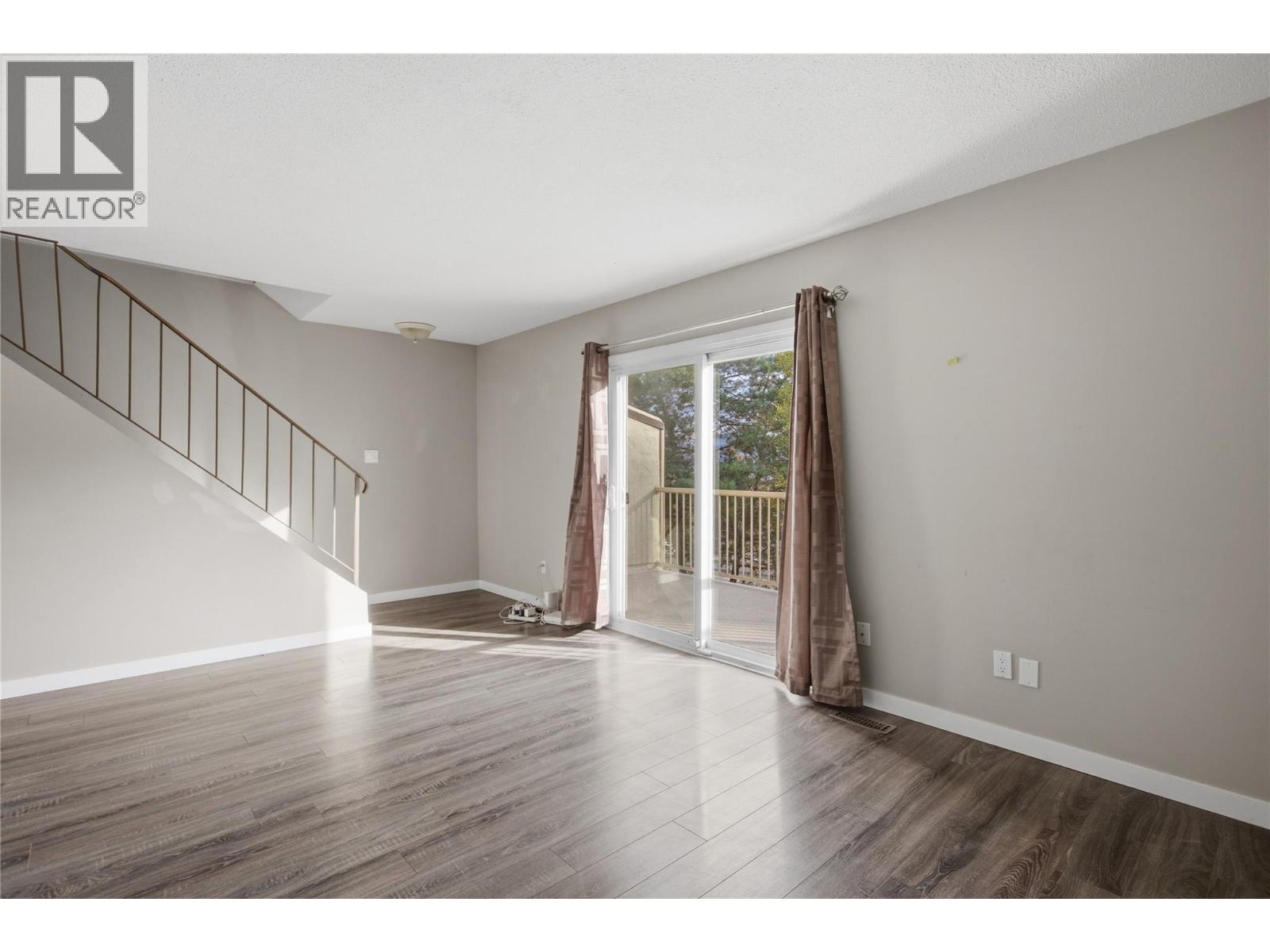 1469 Springhill Drive Unit# 22