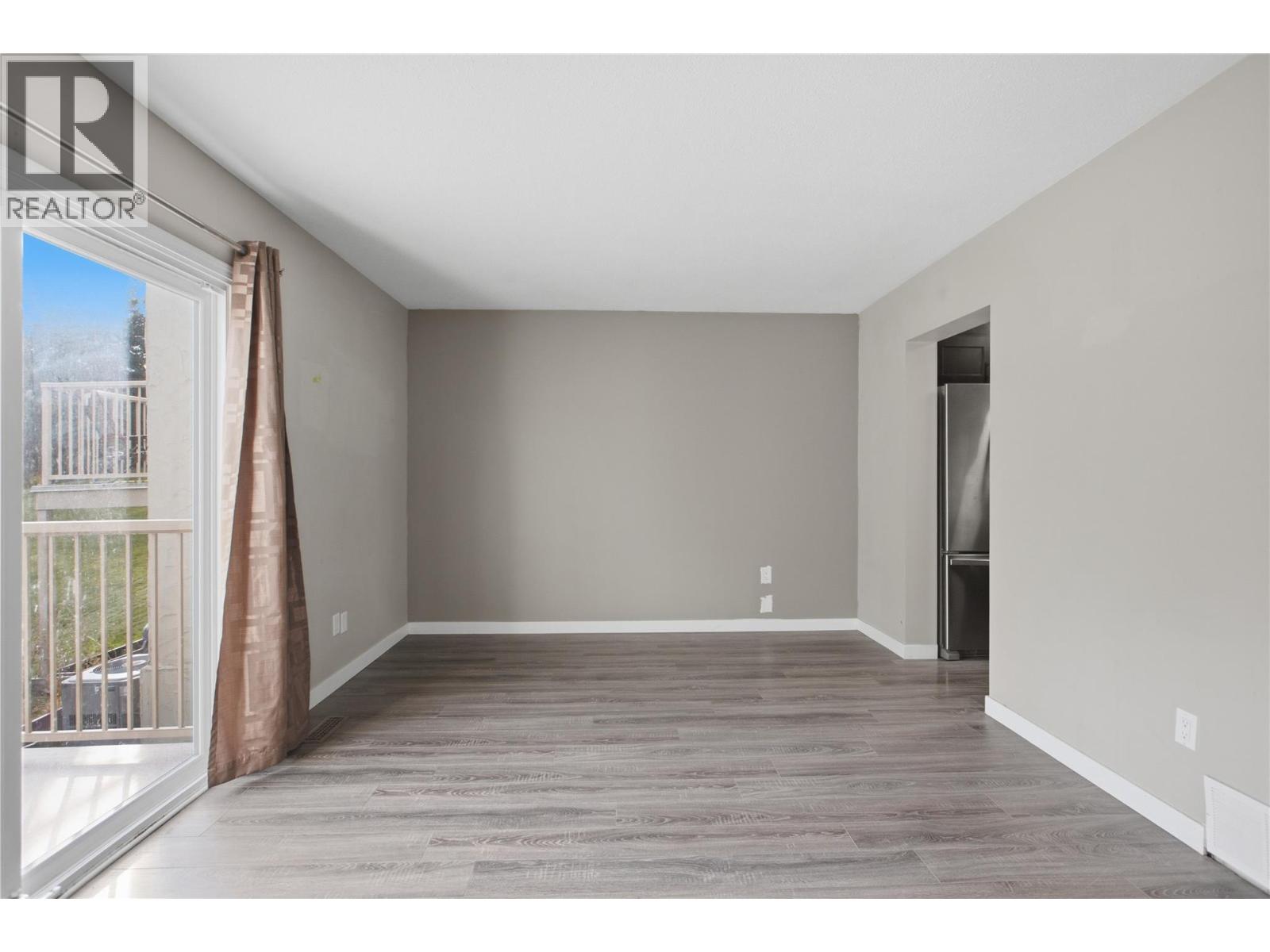 1469 Springhill Drive Unit# 22