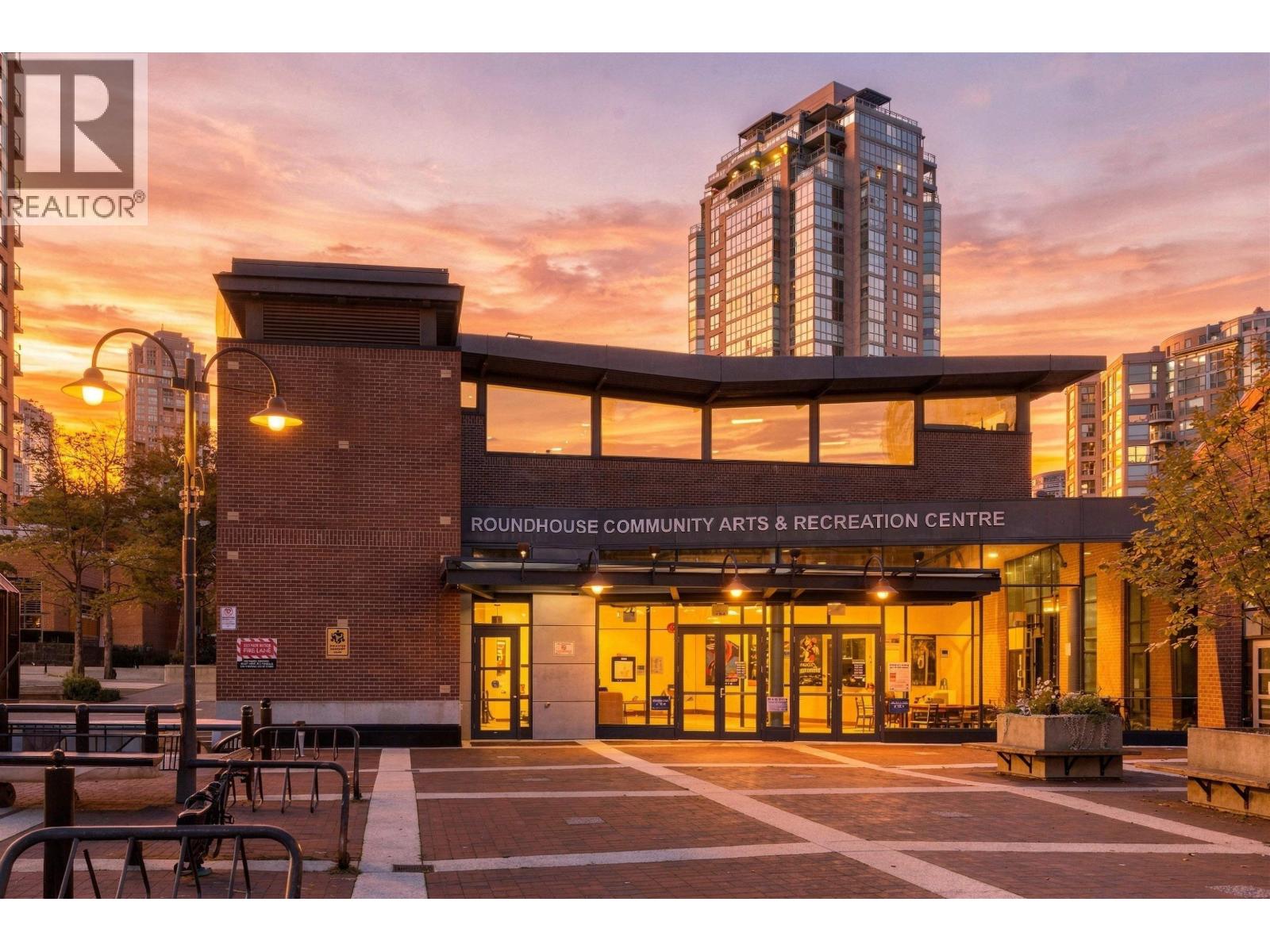2a 199 Drake Street, Vancouver, British Columbia  V6Z 2T9 - Photo 1 - R3173638